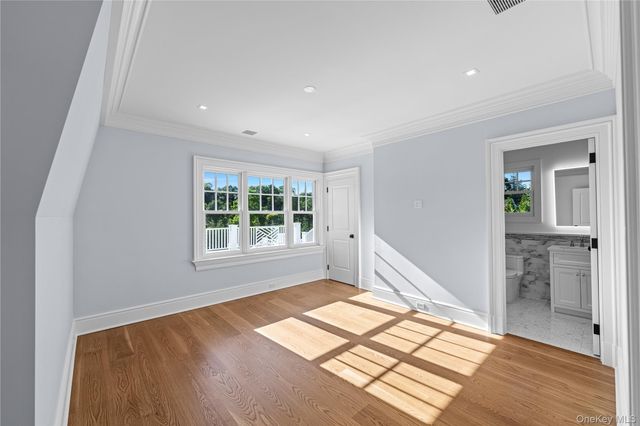 5 Michaels Way, Westhampton Beach, NY 11978