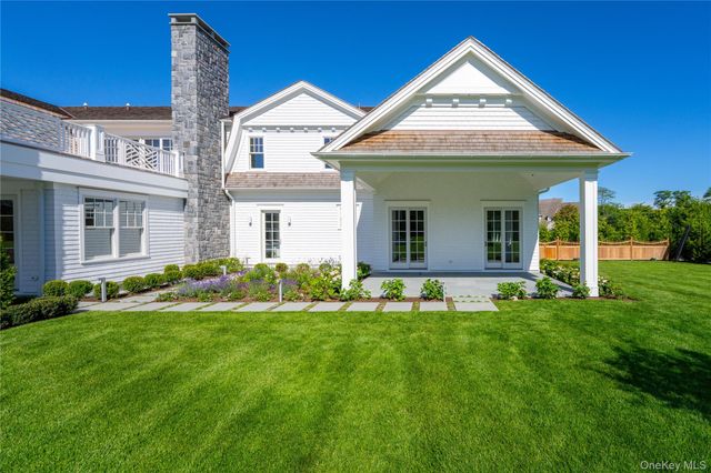 5 Michaels Way, Westhampton Beach, NY 11978