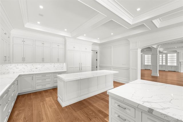 5 Michaels Way, Westhampton Beach, NY 11978