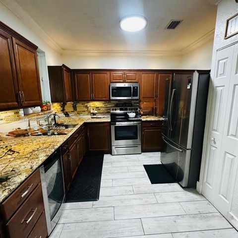 2808 SE 15th Road 23, Homestead, FL 33035