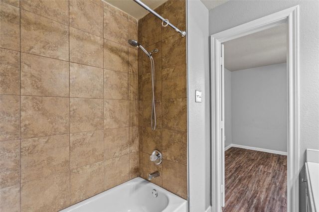 113 Green Isle Avenue 113, Dickinson, TX 77539