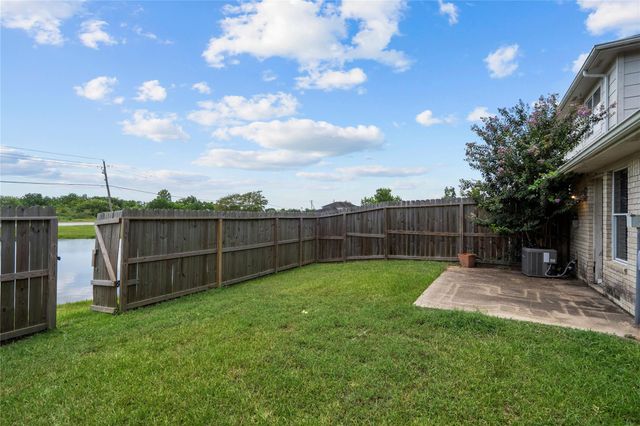 113 Green Isle Avenue 113, Dickinson, TX 77539