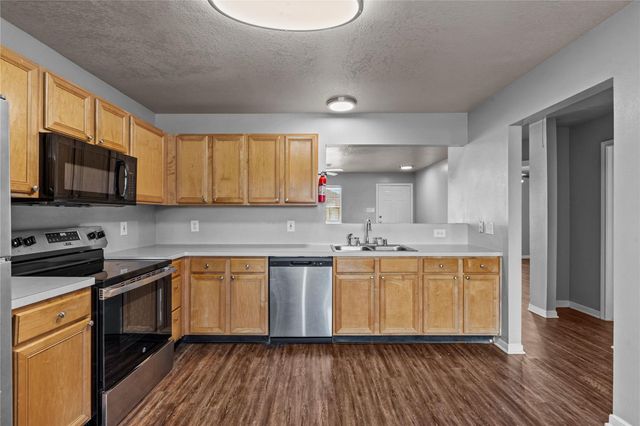 113 Green Isle Avenue 113, Dickinson, TX 77539