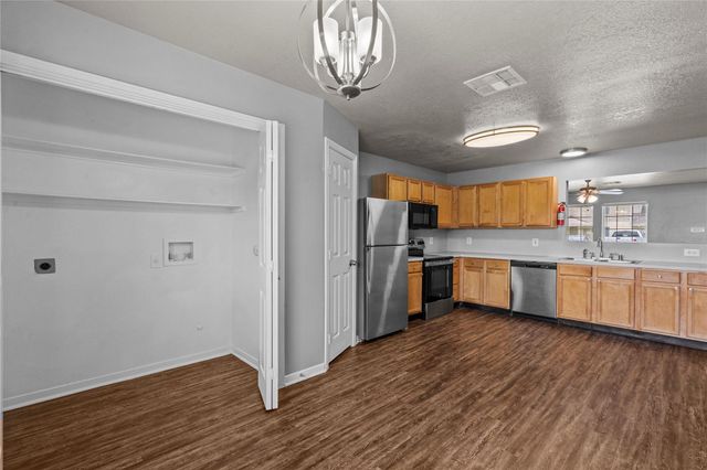 113 Green Isle Avenue 113, Dickinson, TX 77539