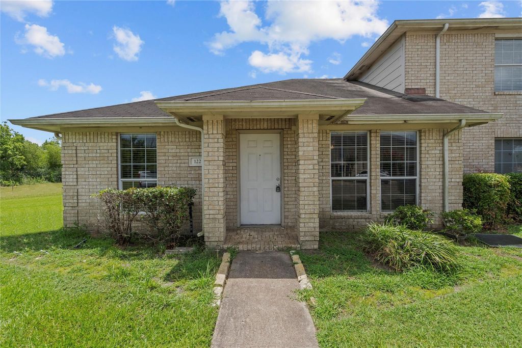 113 Green Isle Avenue 113, Dickinson, TX 77539