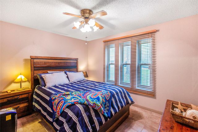 2007 Diane Street, Pinehurst, TX 77362