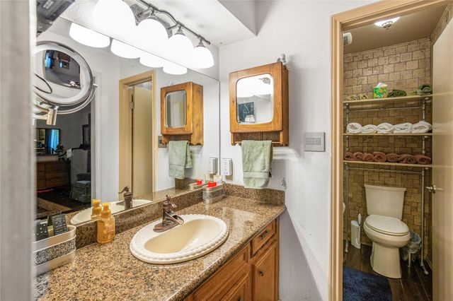 2007 Diane Street, Pinehurst, TX 77362