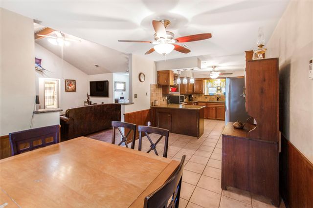 2007 Diane Street, Pinehurst, TX 77362