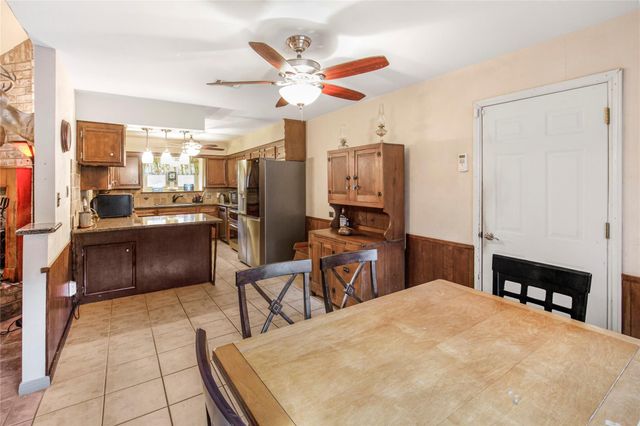 2007 Diane Street, Pinehurst, TX 77362