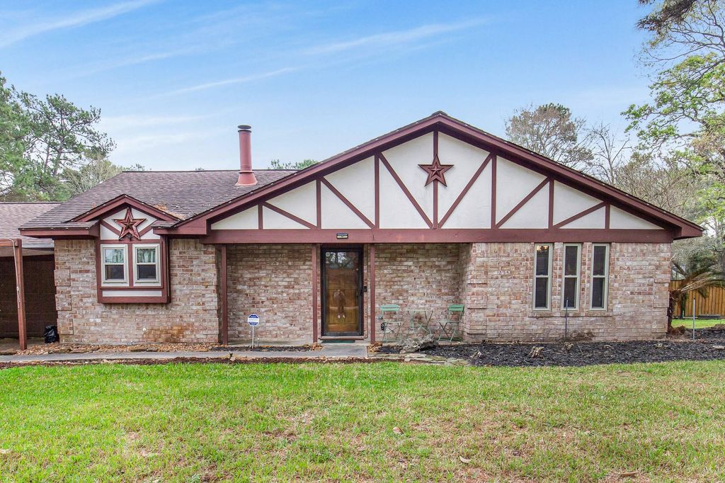 2007 Diane Street, Pinehurst, TX 77362