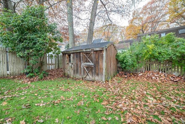 6 Boston Dr, Shrewsbury, MA 01545