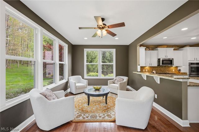 7695 Cottonwood Trail, Chagrin Falls, OH 44023