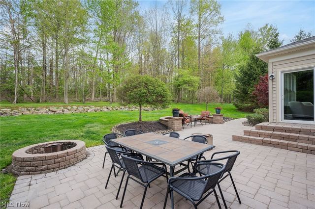 7695 Cottonwood Trail, Chagrin Falls, OH 44023