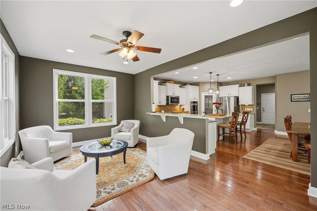 7695 Cottonwood Trail, Chagrin Falls, OH 44023