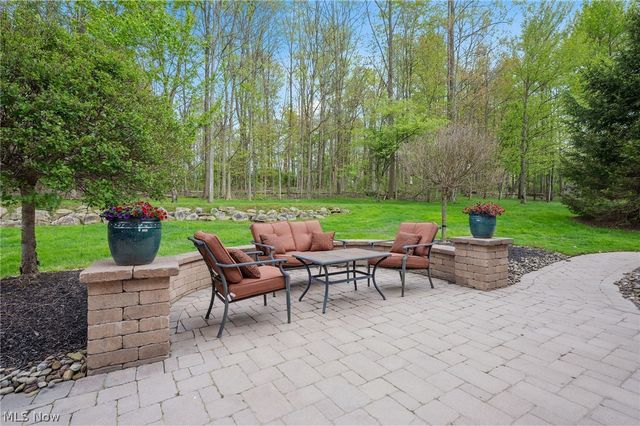 7695 Cottonwood Trail, Chagrin Falls, OH 44023