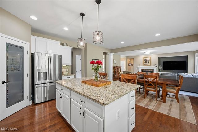7695 Cottonwood Trail, Chagrin Falls, OH 44023