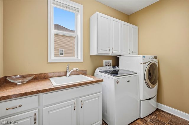 7695 Cottonwood Trail, Chagrin Falls, OH 44023