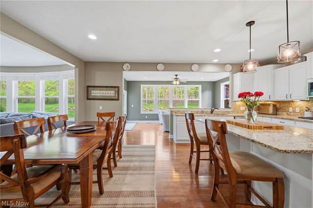 7695 Cottonwood Trail, Chagrin Falls, OH 44023
