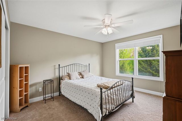 7695 Cottonwood Trail, Chagrin Falls, OH 44023