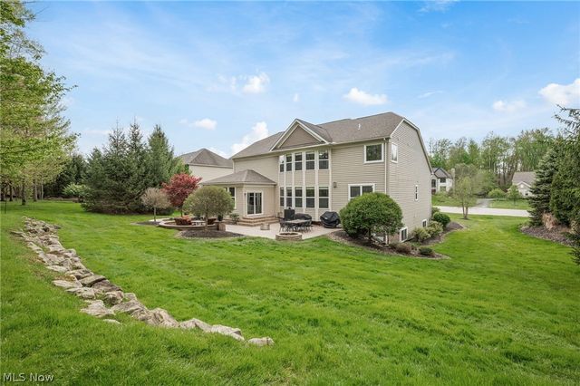 7695 Cottonwood Trail, Chagrin Falls, OH 44023