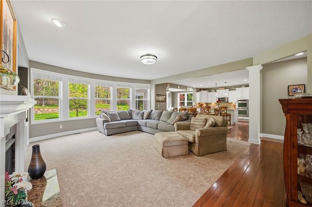 7695 Cottonwood Trail, Chagrin Falls, OH 44023