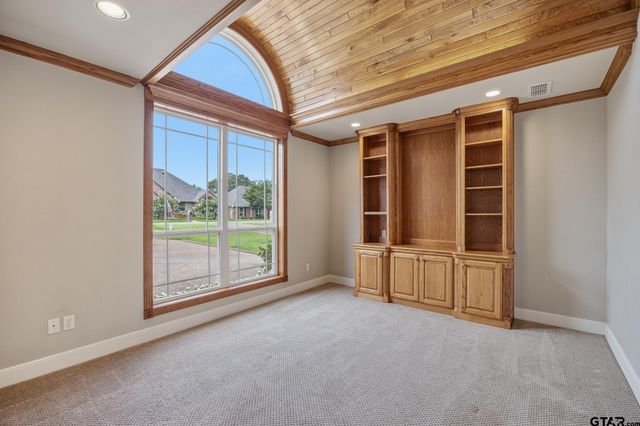 580 Bunker Dr, Tyler, TX 75703