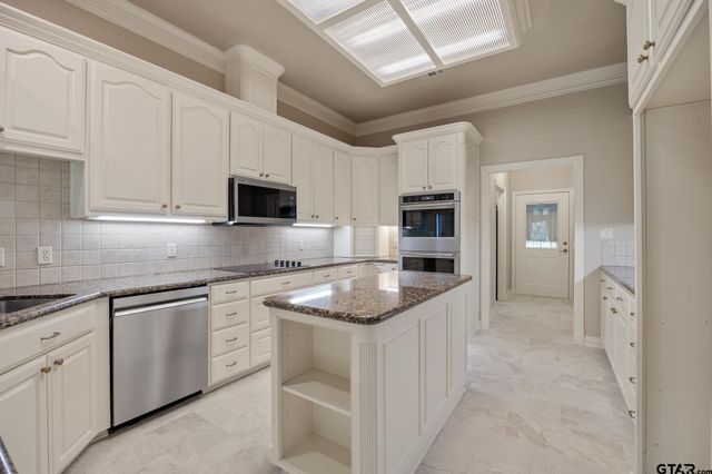 580 Bunker Dr, Tyler, TX 75703