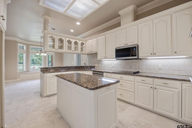 580 Bunker Dr, Tyler, TX 75703