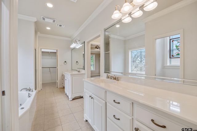 580 Bunker Dr, Tyler, TX 75703