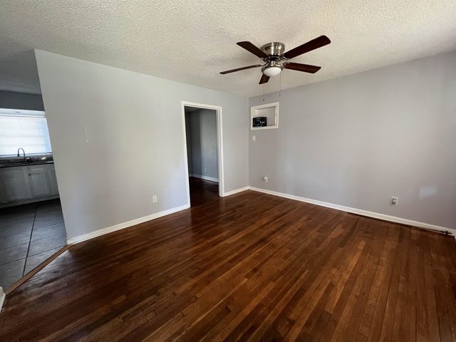 4039 TREVATHAN CIR, Memphis, TN 38109