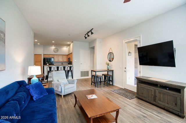 2989 N 44TH Street 1024, Phoenix, AZ 85018