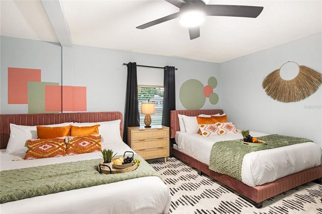 1215 E NORTH STREET, Tampa, FL 33604