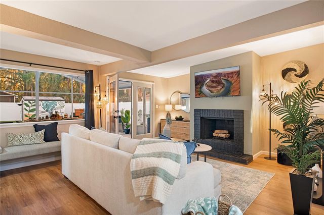 1215 E NORTH STREET, Tampa, FL 33604