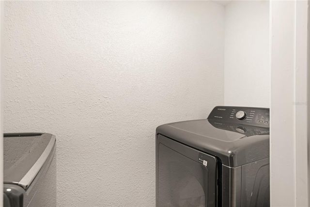 1215 E NORTH STREET, Tampa, FL 33604