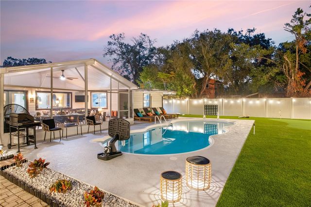 1215 E NORTH STREET, Tampa, FL 33604