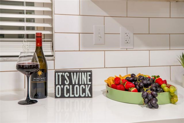 1215 E NORTH STREET, Tampa, FL 33604