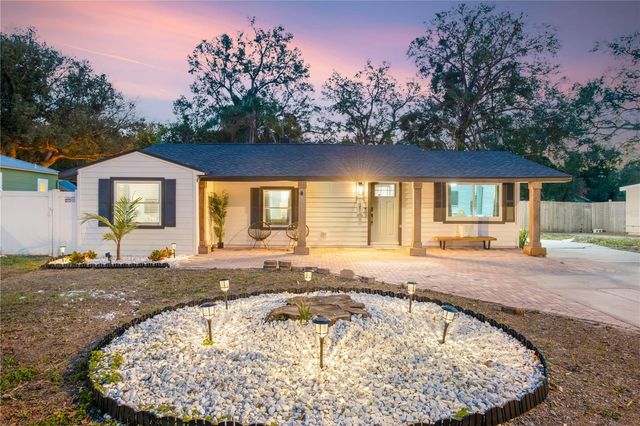 1215 E NORTH STREET, Tampa, FL 33604