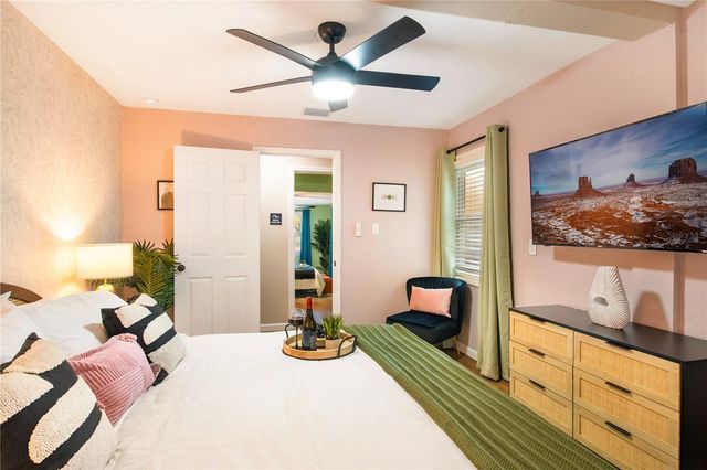 1215 E NORTH STREET, Tampa, FL 33604