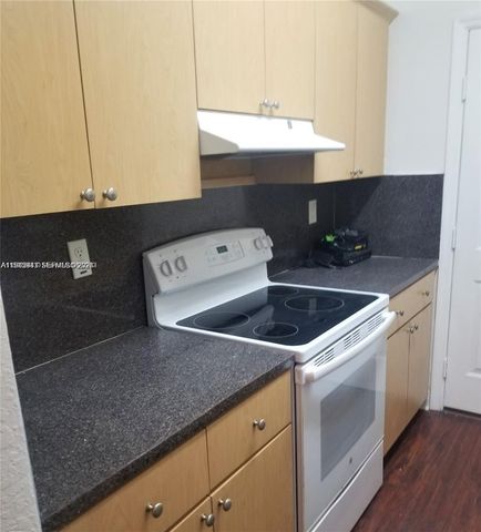 941 NE 169th St 216, North Miami Beach, FL 33162