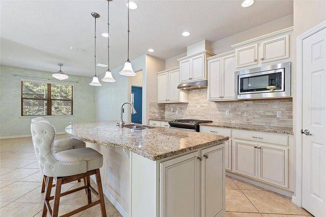 504 ZAMORA WAY, Davenport, FL 33837