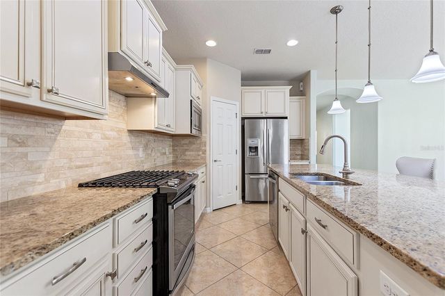 504 ZAMORA WAY, Davenport, FL 33837