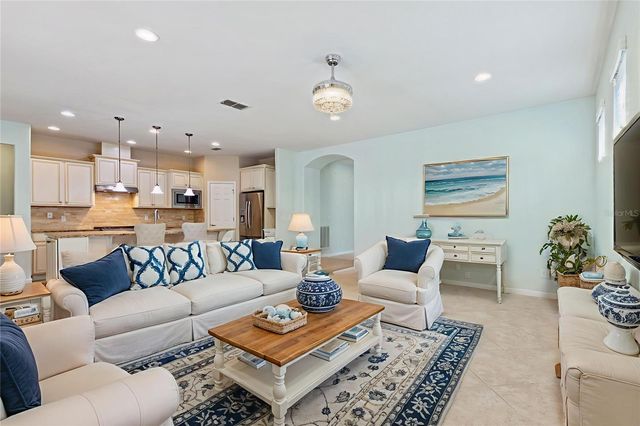 504 ZAMORA WAY, Davenport, FL 33837