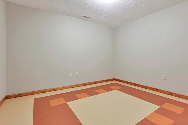 14105 Portie Flamingo Road, Corning, OH 43730