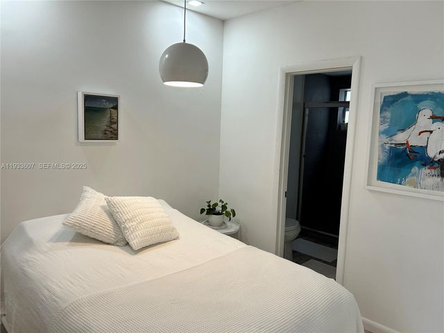 717 Espanola Way 210, Miami Beach, FL 33139