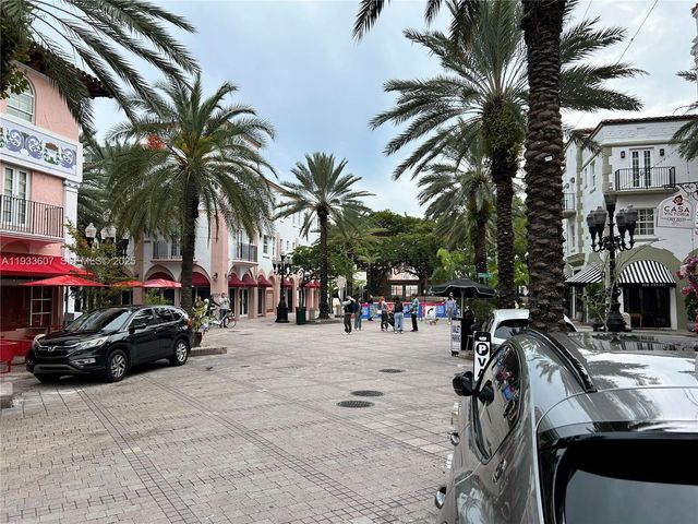 717 Espanola Way 210, Miami Beach, FL 33139