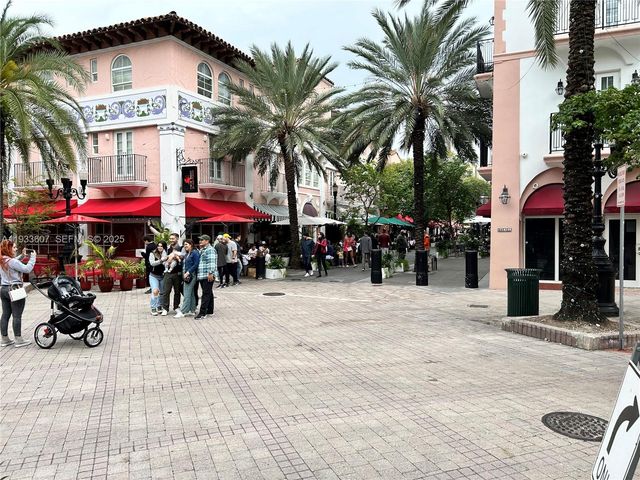 717 Espanola Way 210, Miami Beach, FL 33139