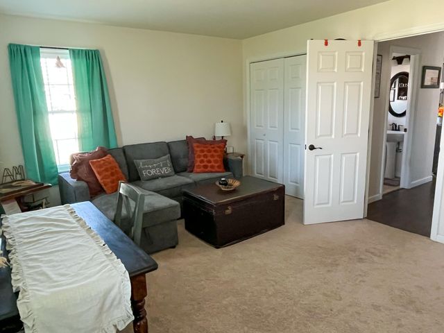 10 Freedom Drive, Plattsburgh, NY 12901