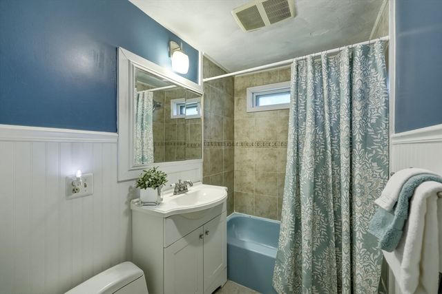 64 Tioga St, Springfield, MA 01128