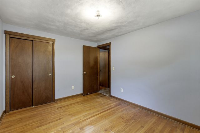 64 Tioga St, Springfield, MA 01128
