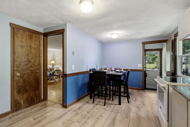 64 Tioga St, Springfield, MA 01128